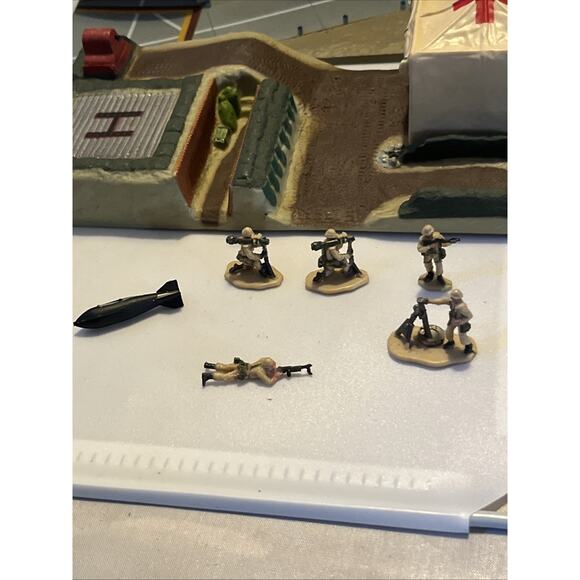 1993 Galoob Micro Machines Battle Zone Field Command. Air Command, Hospital - Picture 2 of 10